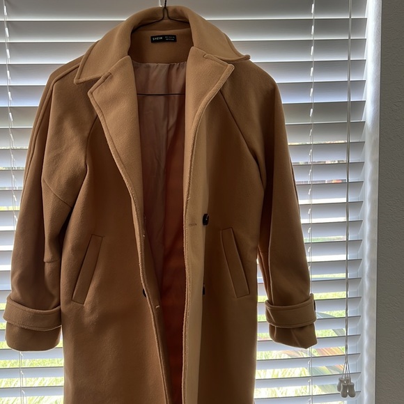 Overcoat - Picture 5 of 8